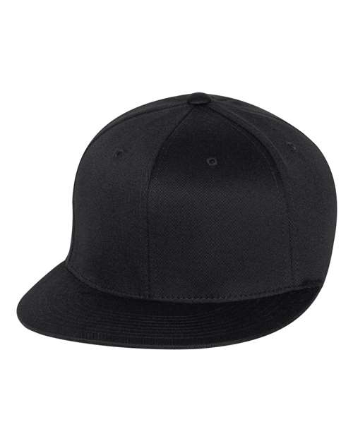 Casquette de baseball professionnelle sur le terrain