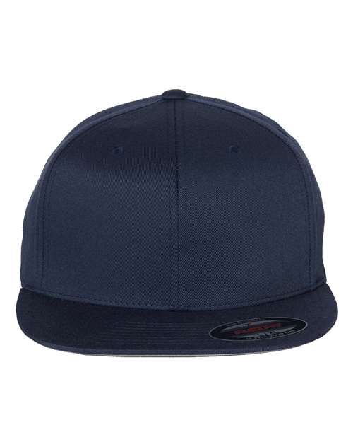 Casquette de baseball professionnelle sur le terrain